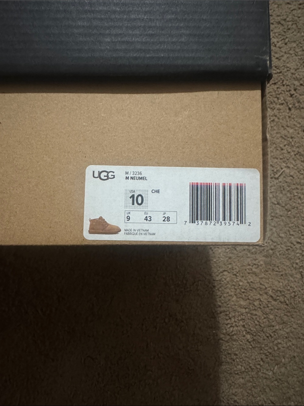 UGG Neumel Chestnut Shoe Box Label - Brown